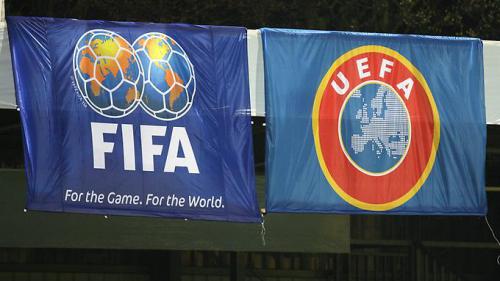 Власти Греции собираются проигнорировать предупреждения ФИФА и УЕФА