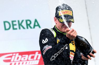 Син Шумахера здобув першу перемогу у Формулі-4