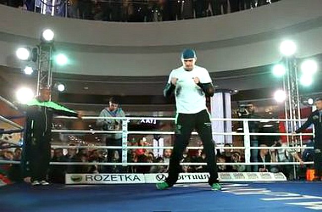 Тренировки Усика и Князева накануне боя в Киеве (видео)