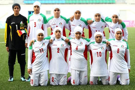 Вісім гравців жіночої збірної Ірану з футболу виявилися чоловіками