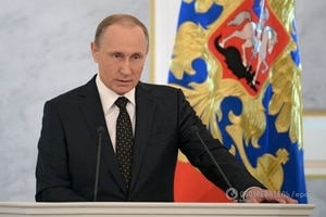 Кремлівський троллінг: Путін подарував міністру спорту самовчитель англійської (ВІДЕО)