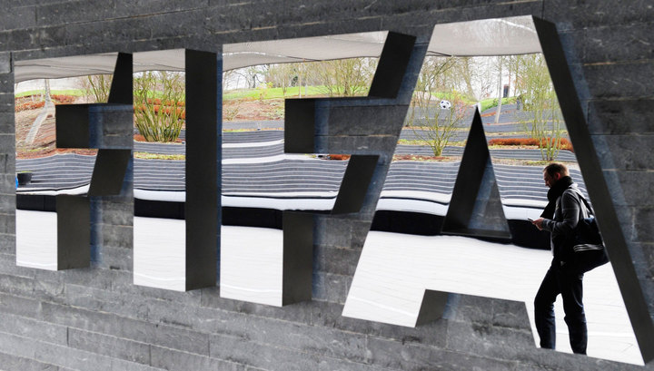 ФІФА відсторонила від роботи заарештованих чиновників-корупціонерів