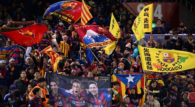 Испанским футбольным болельщикам разрешили освистывать гимн страны