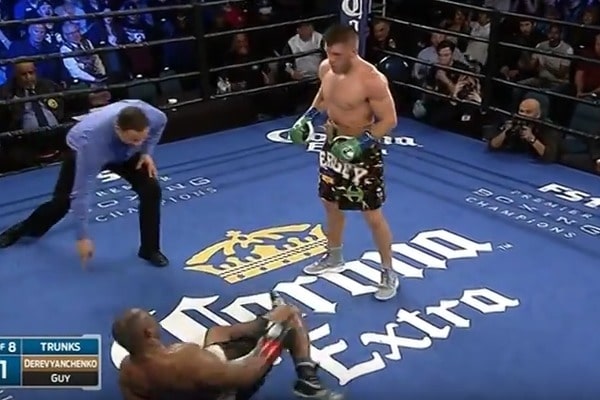Непобедимый украинский боксер уверенно нокаутировал американца в США