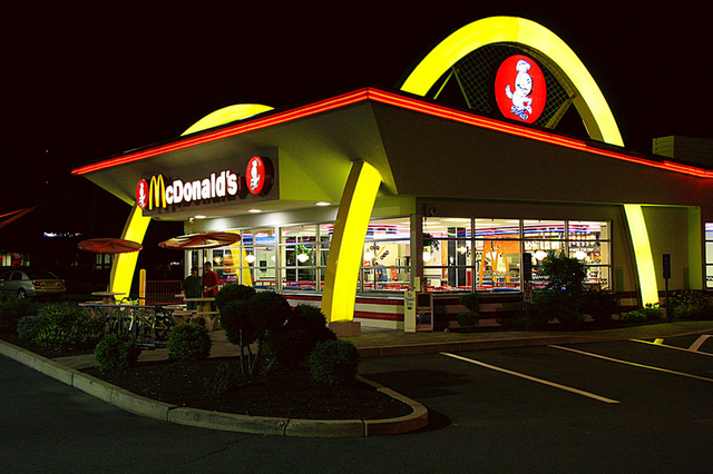 Эксперимент: вот как выглядит еда с McDonald’s, которую хранили 6 лет (фото)