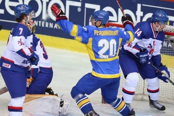 Збірна України виграла чемпіонат світу і вийшла до групи А світового хокею