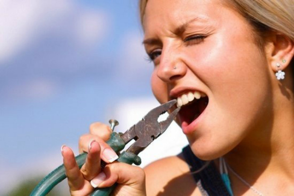 Запомните и расскажите близким: Как быстро снять зубную боль