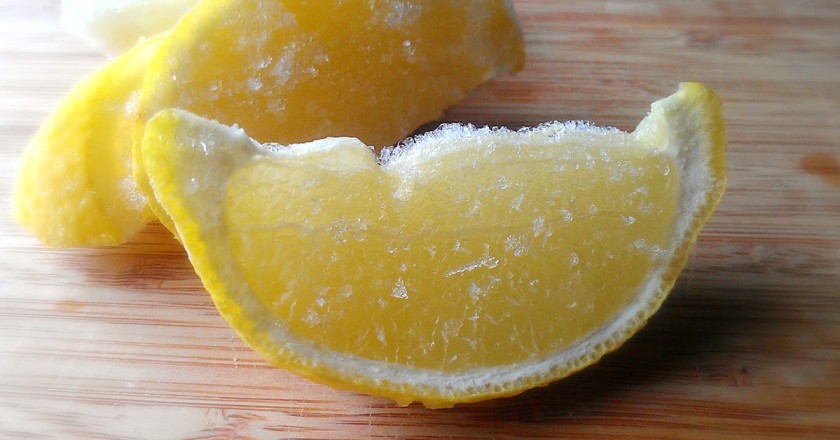 Зачем замораживать лимоны
