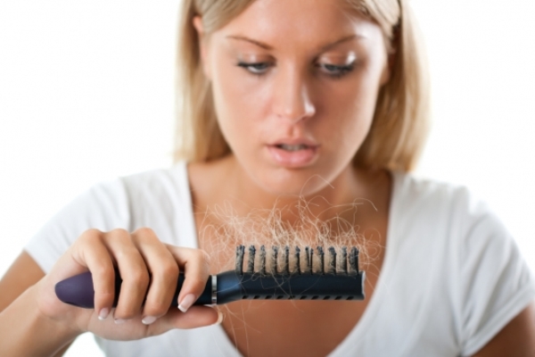 Як запобігти випадінню волосся: 4 способи, перевірених медициною