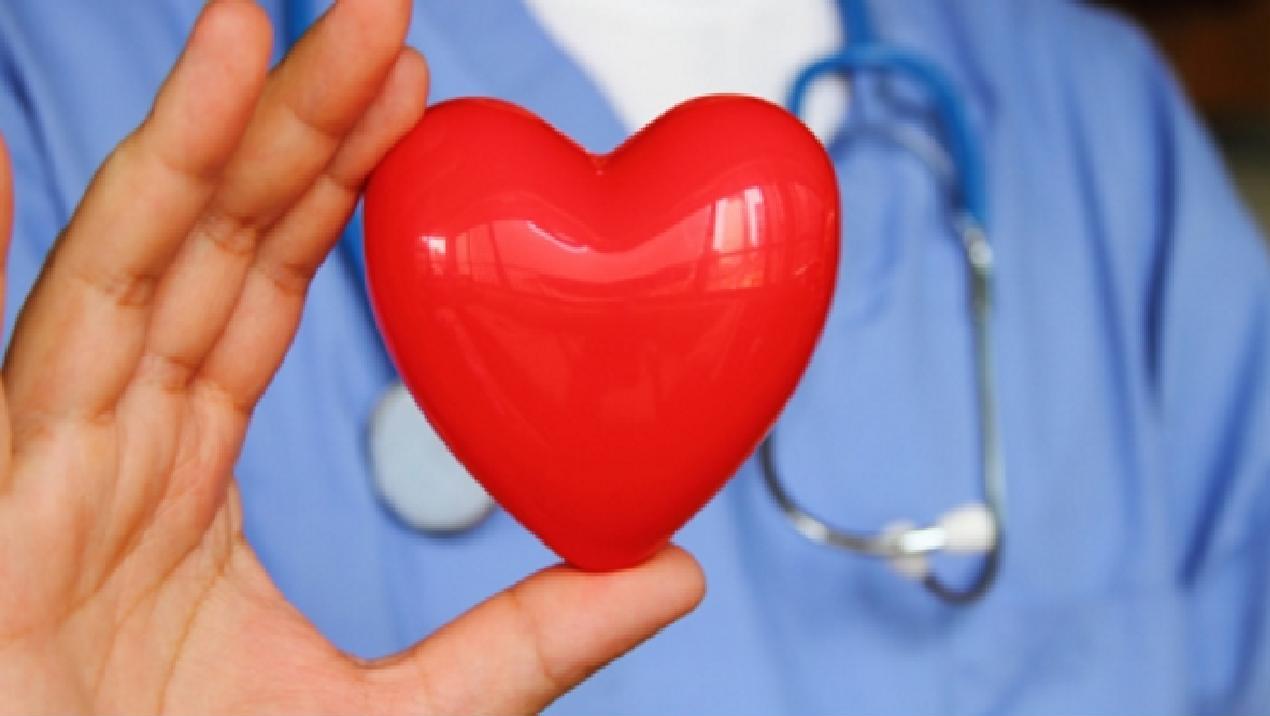 Основні симптоми серцевого нападу за місяць до того, як це відбудеться