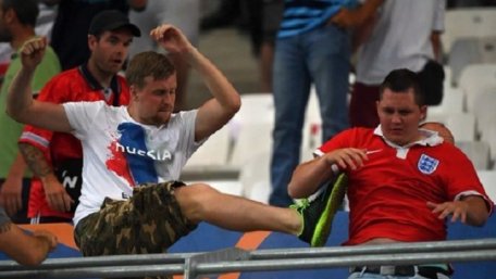 29 російських вболівальників поїдуть додому через бійки на Євро-2016