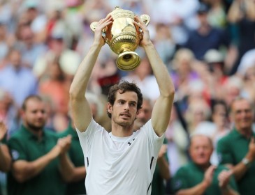 Маррей став 12 гравцем у Відкритій ері, який виграв Wimbledon більше одного разу
