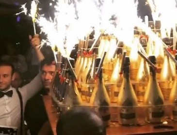 Як російські футболісти розпивали шампанське за 250 тис дол. під час Євро-2016 (Відео)