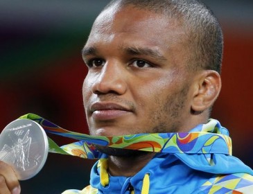 Український борець Беленюк купив собі “золоту” медаль після поразки у фіналі Олімпіади