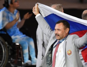 Скандальна витівка білоруса на Паралімпіаді обернулася для нього щедрим подарунком від РФ