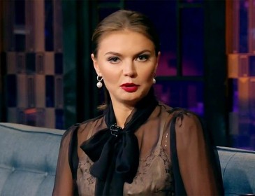 Аліна Кабаєва здивувала відвертим вбранням