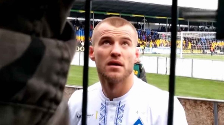 Ярмоленко нагрубіянив уболівальникам, фанати в шоці (Відео +18)