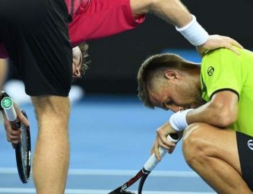 Australian Open 2017: Ваврінка влучив м’ячем Кліжану в інтимне місце
