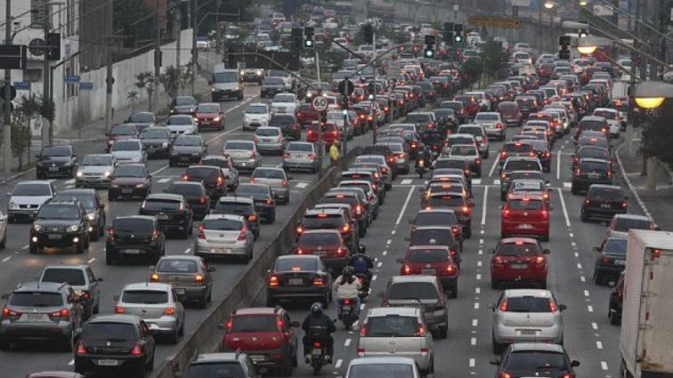 Нез’ясовно, але факт: автомобільні пробки вбивають мозок людини
