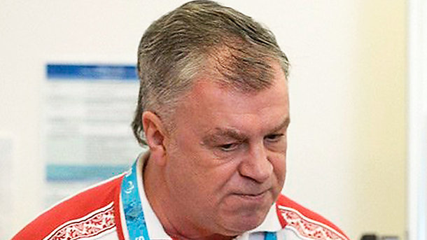 Тренер збірної Росії з хокею помер під час чемпіонату світу