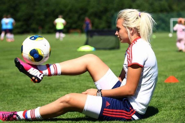 Вчені заявили, що футбол небезпечний для жіночого мозку