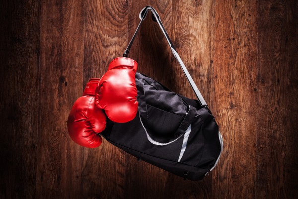 “Я хочу повернути свій пояс суперчемпіона WBA”: російський боксер “у відпустці” наполягає на проведенні бою з Усиком