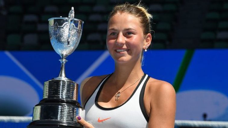 “Не можу святкувати”: Марта Костюк поділилась емоціями після перемоги у першому колі Australian Open