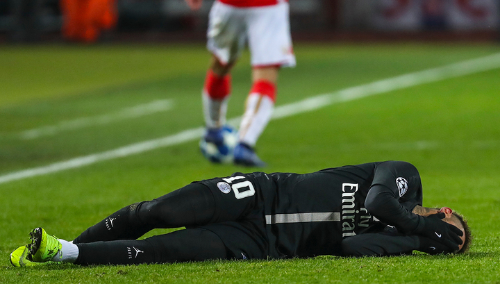 Неймар зі сльозами на очах покинув футбольне поле посеред матчу кубка Франції