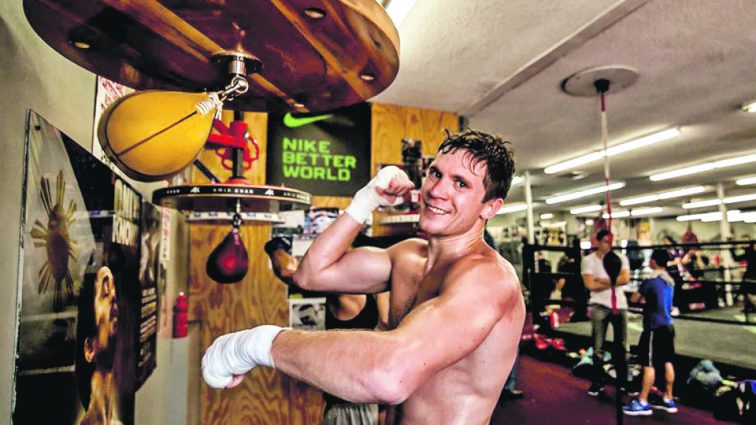 Непереможний український боксер Тарас Шелестюк повертається у бокс: названо дату бою